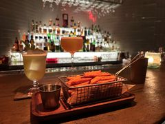 -FOUR PLAY BAR
