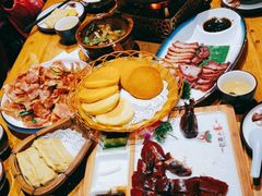 -老滇山寨•云南特色菜•地方菜•民族风情歌舞表演(金碧店)