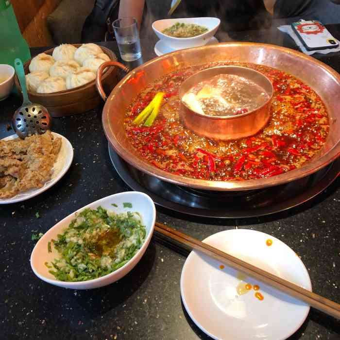 独轮火锅(东升店)-"离机场近所以接机后就过来吃了 客服很.