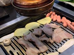 -臻牛烤肉