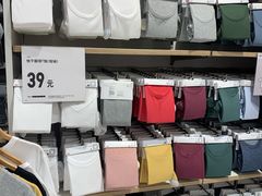 -优衣库(上海金桥国际商业广场店)