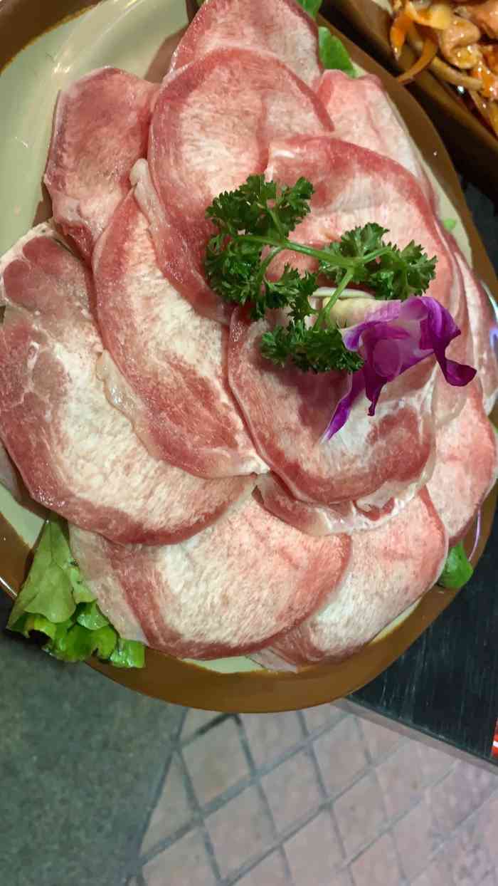 喜哥炭烤肥牛(八卦一路店)-"「烤东北蚕蛹」水太多水太多没法吃!