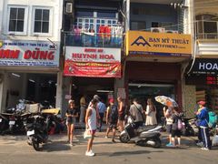 -Bánh Mì Huynh Hoa
