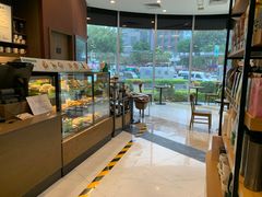 面包甜点陈列柜-星巴克(广州东圃天银店)