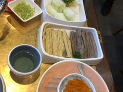 -左庭右院鲜牛肉火锅(金山万达店)