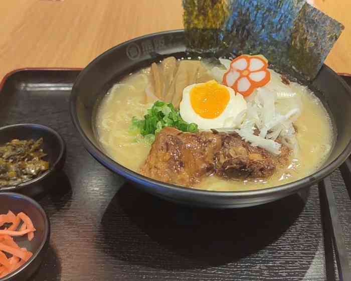 熊阪日式拉面(净月奥莱店)-"位于净月奥莱一楼美食街内,对比之下环境