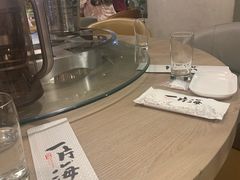 店内布置-日进一片海.生腌海鲜火锅.宵夜烧烤(三里屯总店)