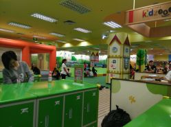 -莫莉幻想儿童乐园(武汉金银潭永旺店)