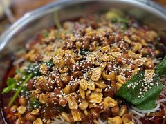-周良天山牛杂城(天山路总店)