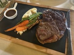 澳洲谷饲肉眼牛排配烤蔬菜土豆泥-花·fleur古董西餐厅(西城夜未央店)