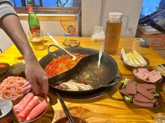 -乐闹闹重庆火鍋(民治店)