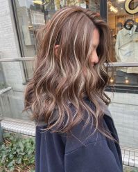 -AYO SALON
