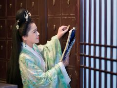 -九月鹰飞汉服摄影工作室