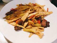 酸菜雷笋炒乡里腊肉-望湘园·小雅(德基店)