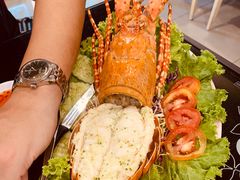-J Daeng Seafood