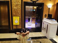 -深圳富苑皇冠假日套房酒店