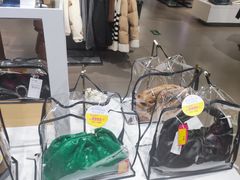 -唯品会(北京国瑞城店)