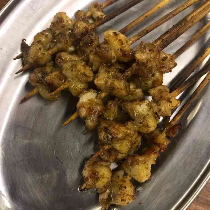 光头佬烧烤-"今天并没有看到所谓的光头佬主理烧烤,不知.