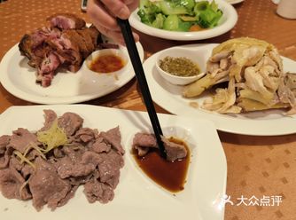 生炒水通芥: 够锅气，就是油左dd 白灼牛肉