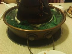 -洞庭洲·防空洞火锅·烧烤·铜锅涮肉(新百广场店)
