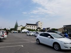-新场古镇-停车场