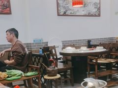 -地锅公社·现炒地锅鸡·地锅鱼·夜宵(罗锦路店)
