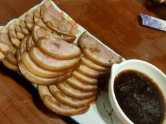 三少酱肘子-娄三少·老北京春饼烤鸭家常菜(方庄店)