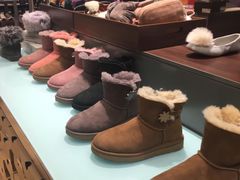 -UGG(燕莎奥特莱斯购物中心店)