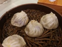 蟹黄小笼包-留芳·文旅古月楼(老街店)