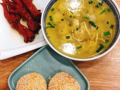 老城门泡泡馄饨-老苏州大客堂·苏帮菜·松鼠桂鱼·苏州传统小吃(观前街人民商场店)