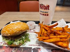 -The Habit Burger Grill 哈比特汉堡(爱琴海店)