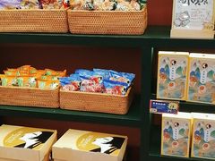 -茶理宜世(广州南站（站内）3楼B17检票口店)