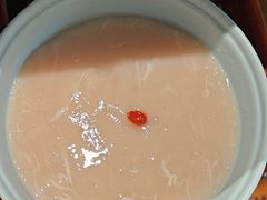 -东巴婆婆云南鱼豆花火锅(大东门店)