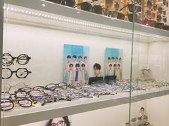 -新视达眼镜店·蔡司·依视路(名镜苑店)