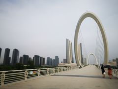 -南京眼步行桥