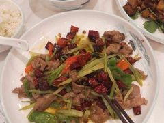 -犇逸·乐山跷脚牛肉·四川现炒(览海店)