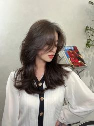 -安蒂护肤造型