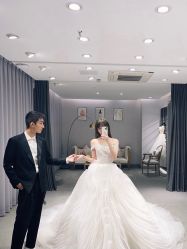 点击看大图 -Lafine Paris 法国兰斐婚纱礼服
