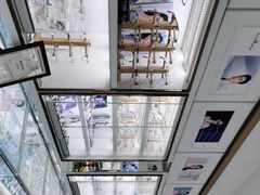 -翰佐蔡司小乐圆·依视路星趣控·暴龙眼镜折扣店