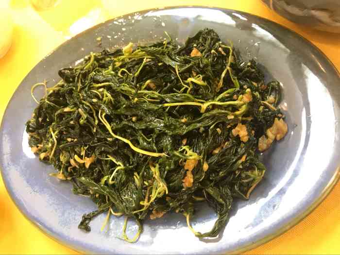 潮兴蕃茨粥(清华街店"朋友带我去的店,吃起来不是那么惊艳,本身.