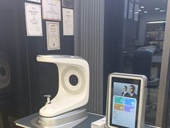 -三目眼镜·蔡司视觉合作店(青浦宝龙店)