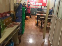 大堂-老字号杨坡红油米线腊汁肉夹馍(东四道巷店)
