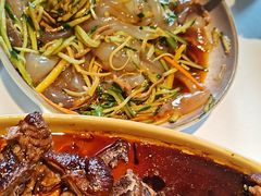 -八府香鸭·啫啫煲(华山路店)