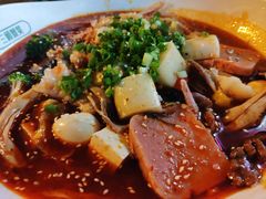 -三顾冒菜·麻辣烫(万达店)