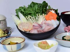-老牌坊云南鱼豆花火锅(爱建店)