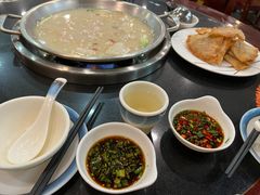 -老来福·非遗酸汤兔(凯旋路店)