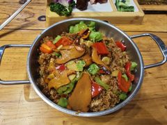 -老滇山寨•云南特色菜•地方菜•民族风情歌舞表演(金碧店)