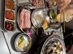 -围炉肉舍丹东海鲜烤肉·烤活鳗(步行街店)