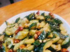 拍黄瓜-回·龙虾铺·盆盆蟹·烧烤大排档(回龙观店)
