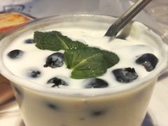 蓝莓奇亚籽燕麦酸奶杯-巴黎贝甜(大宁国际商业广场店)